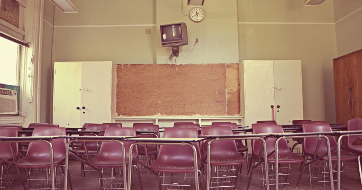 Une école de commerce parisienne dissimulait un immense réseau