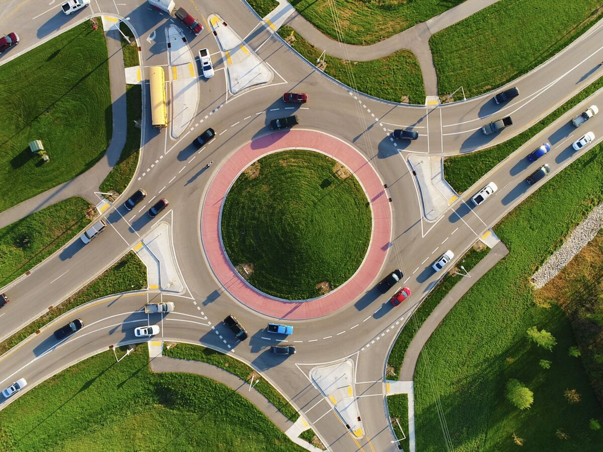 Les Français savent-ils se placer sur un rond-point ?